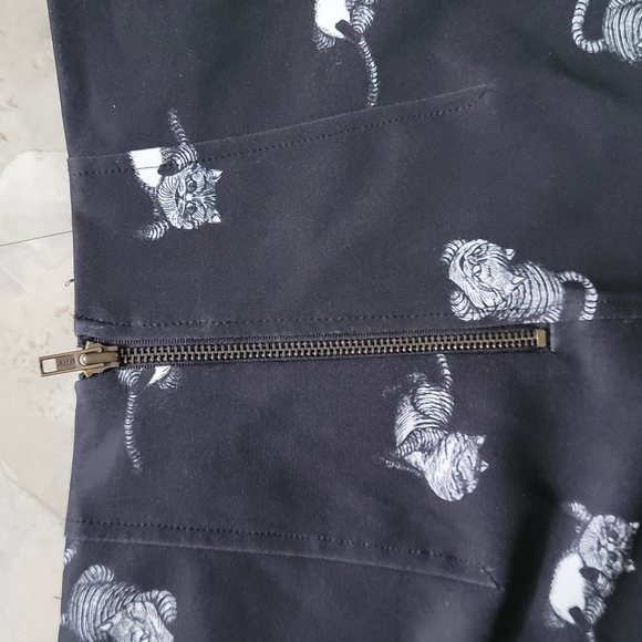 Alice Through the Looking Glass designer black Cheshire Cat skirt - Picture 3 of 7
